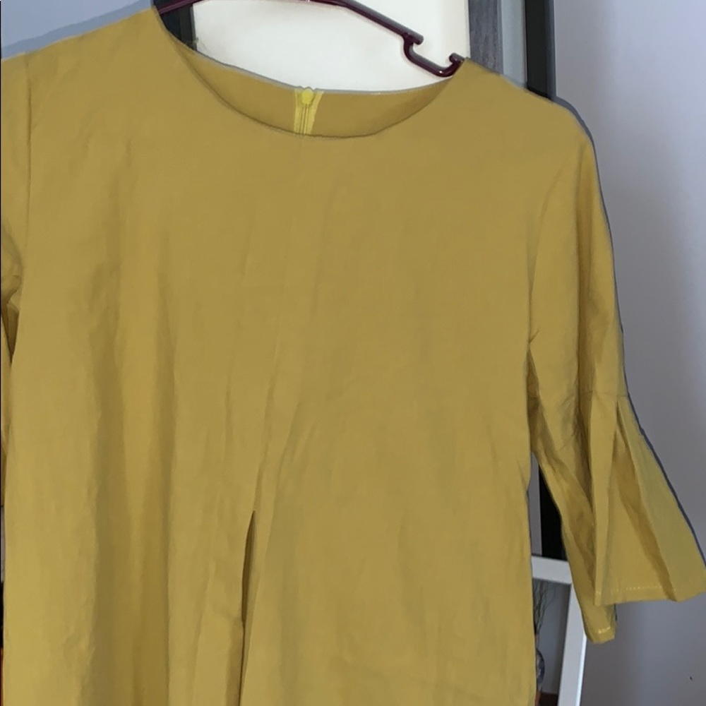One tunic small - Picture 3 of 5